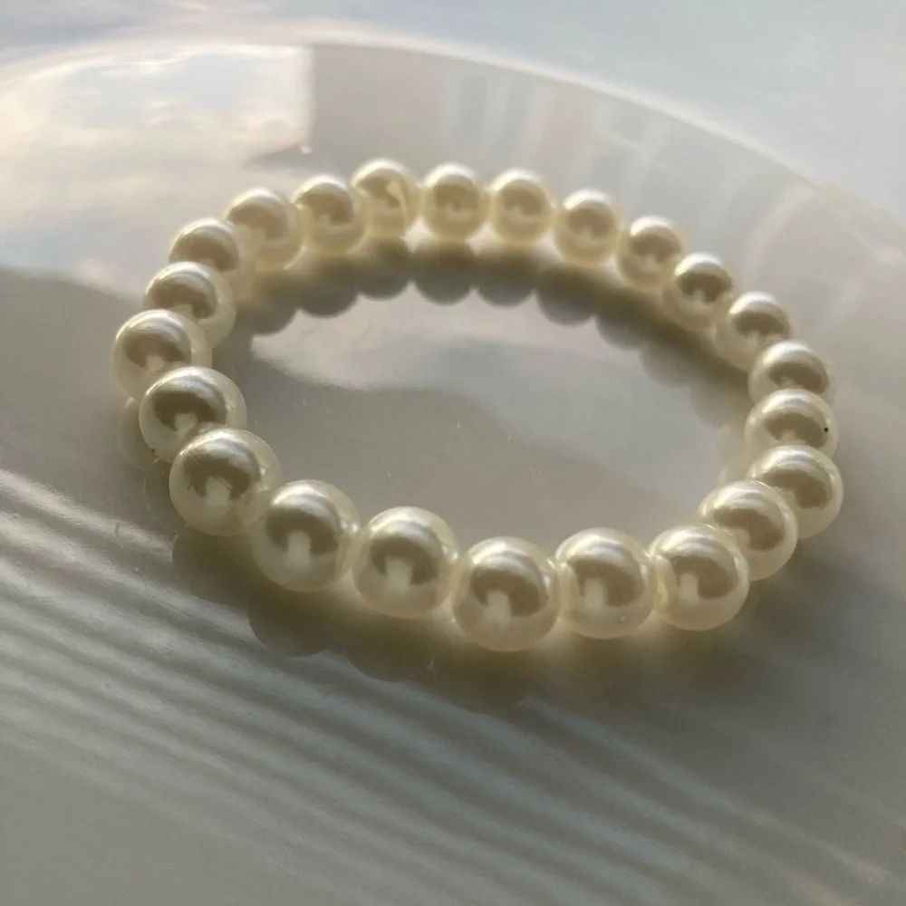 Exquisitely Delicate Freshwater Vintage & Simply Style Pearl Bracelet - Picture 7 of 11
